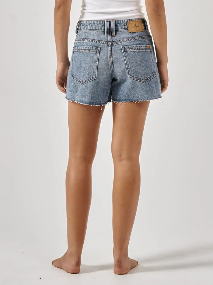 Erica Mid Rise Short - Weathered Blue