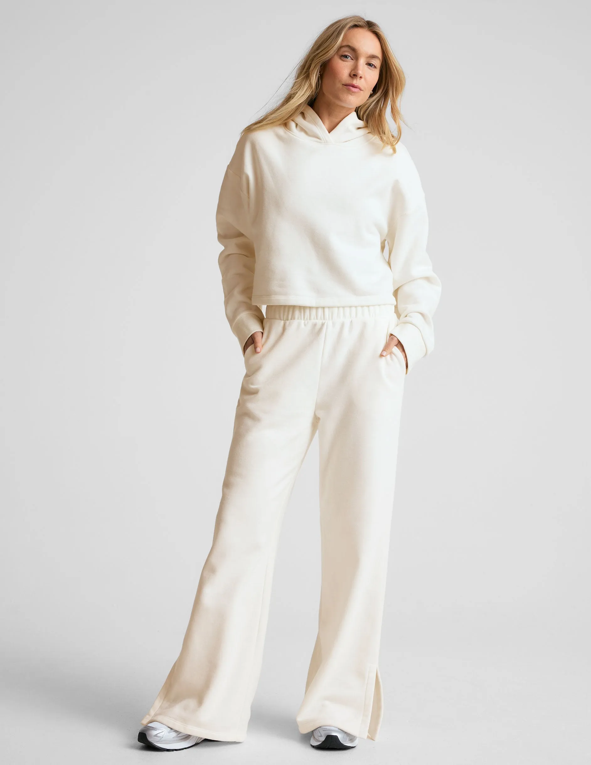 Open Ended Mid Rise Wide Leg Pant