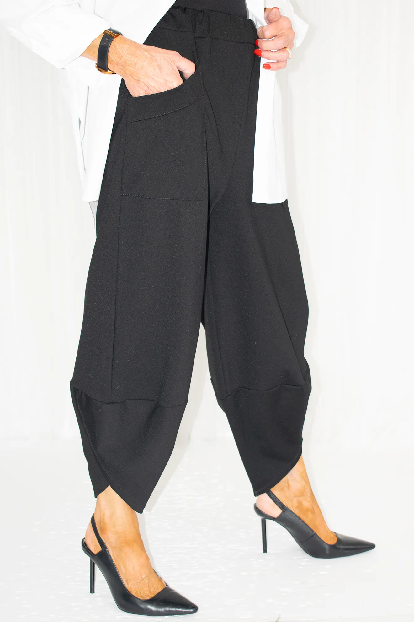 Reagan Scuba Two Pocket Cocoon Trouser in Black