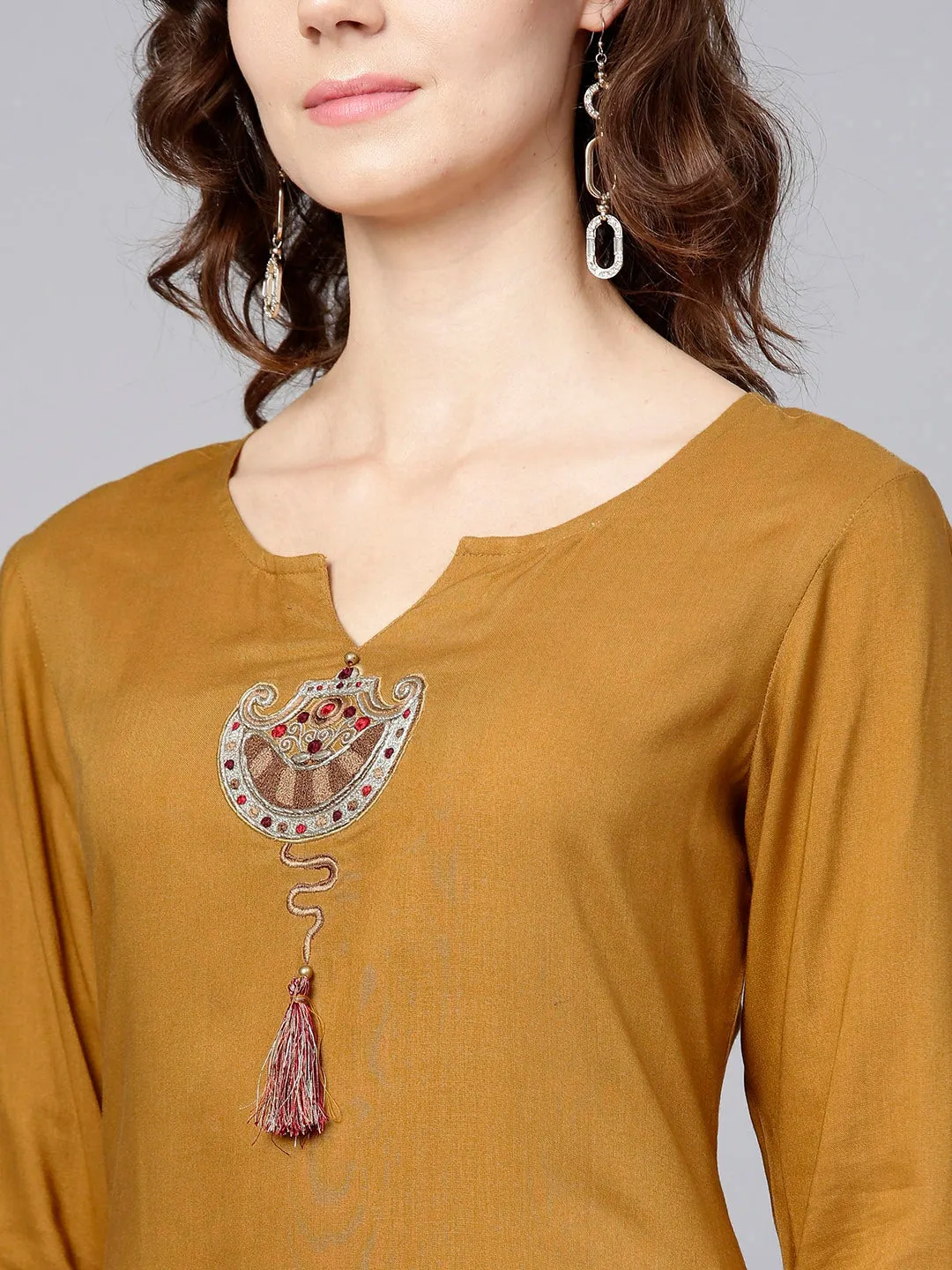 Women Mustard Brown & Maroon Solid Kurta Set