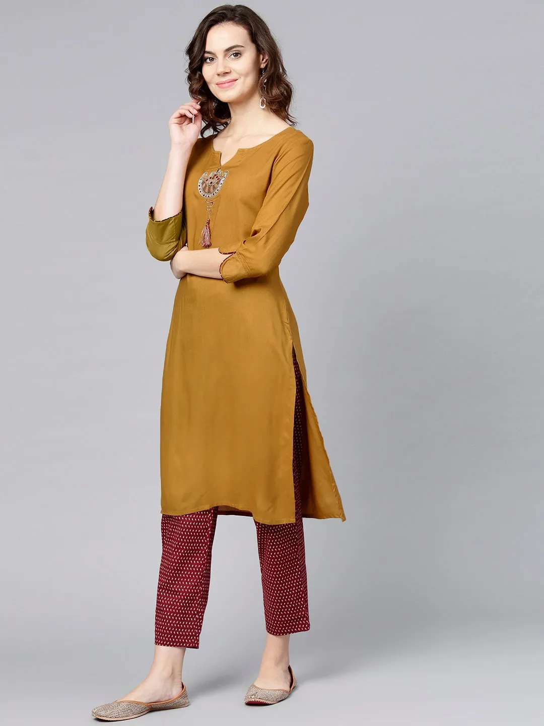 Women Mustard Brown & Maroon Solid Kurta Set